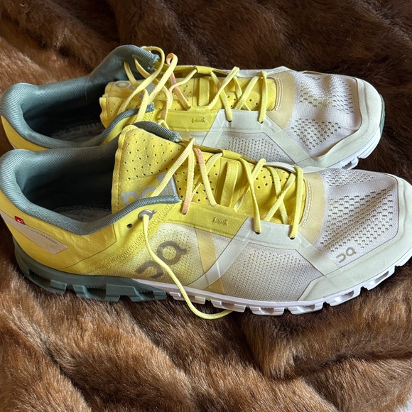 On Running White and Yellow Athletic Shoes - Picture 3 of 7